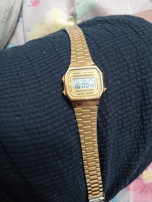 Vând ceas Casio dama