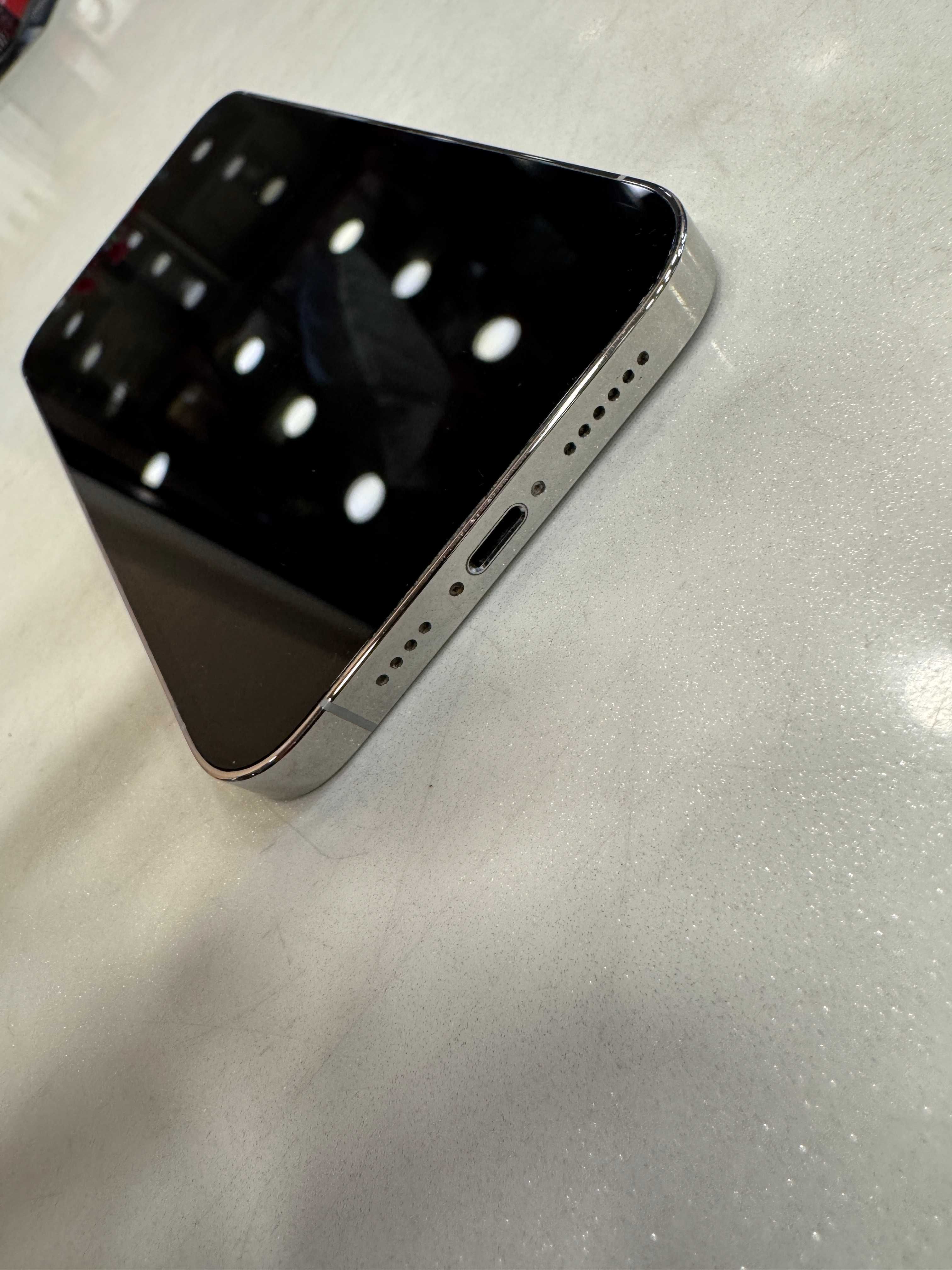 Iphone 13 Pro Max - 128 GB - Бял