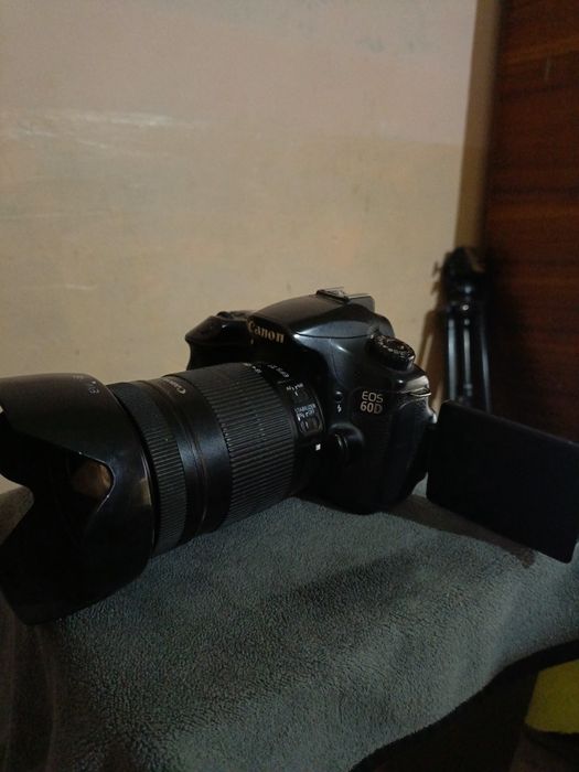 Canon EOS 60D Kamero