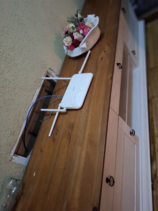 Comoda lemn masiv în 2 Culori..stare f buna.detalii la telefon