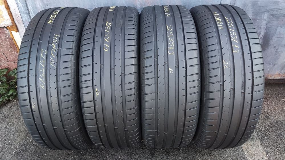 4бр. летни гуми 225/55/19 Michelin Pilot Sport 4, SUV
dot23
7.3mm
Мног