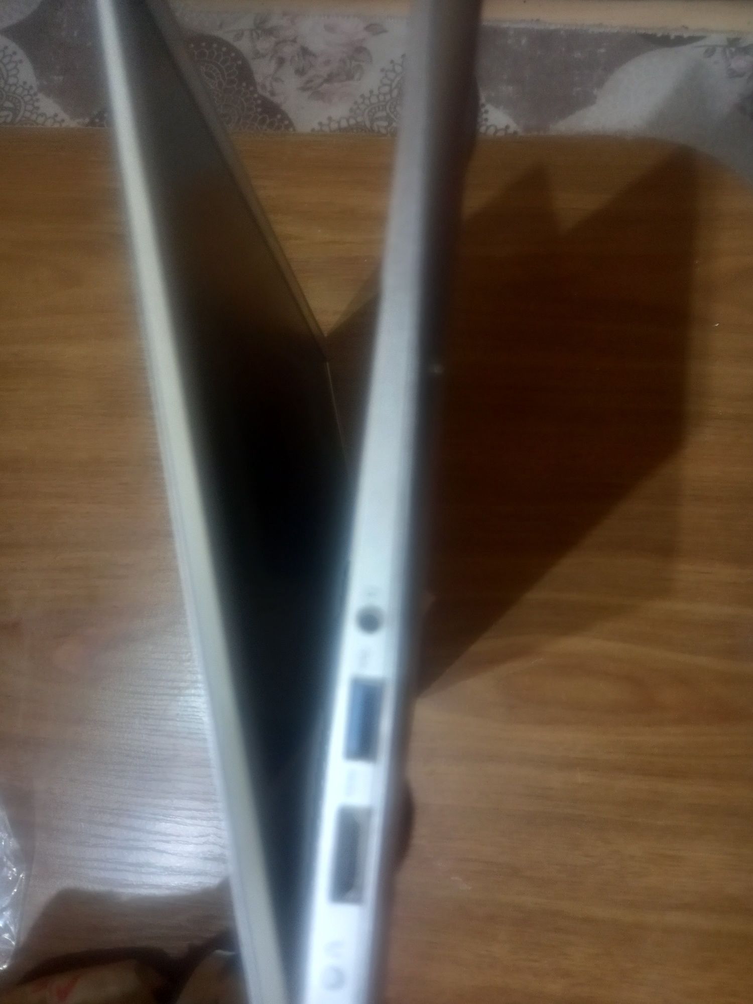 Лаптоп Lenovo ideaPad U330p i5