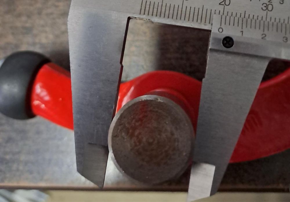 Degajor cutit balotiera