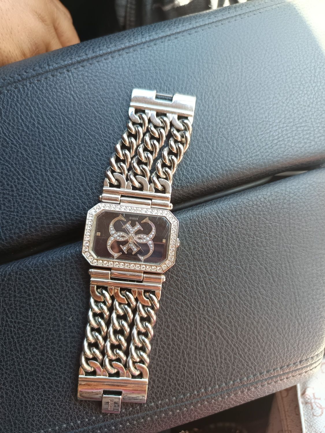 Guess watch / Дамски часовник/