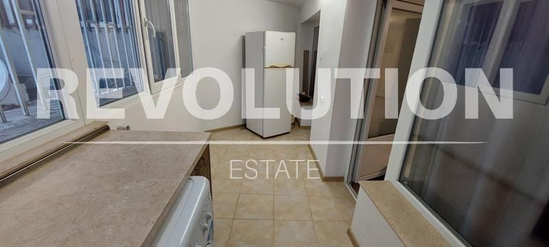 Дава се под наем Двустаен апартамент в Варна, ЖП Гара - 50 кв.м за 325 € - Снимка #4