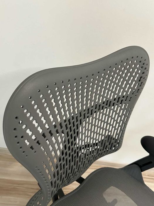 scaun birou ergonomic premium Herman Miller Mirra 2 2850ron tva inclus