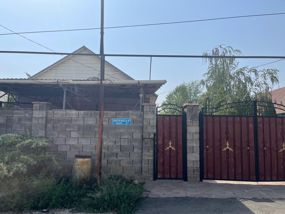 Продам дом в Каскелен два подъезда к дому возле каскеленского моста..б