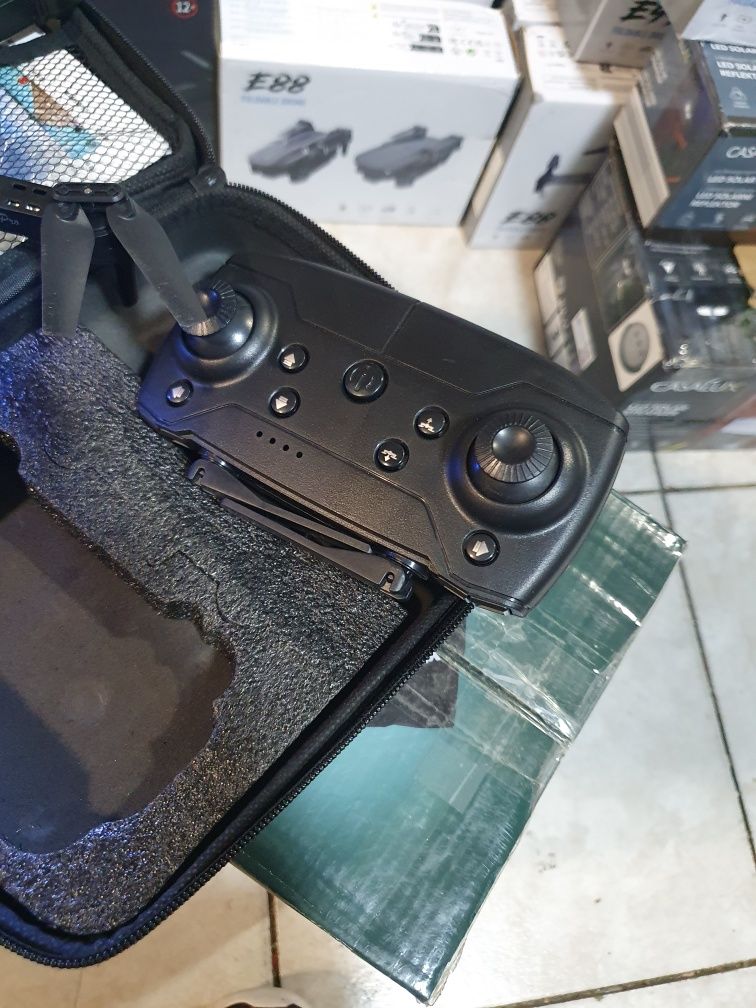 Сгъваем мини дрон E99 K3 с двойна 4K камера
