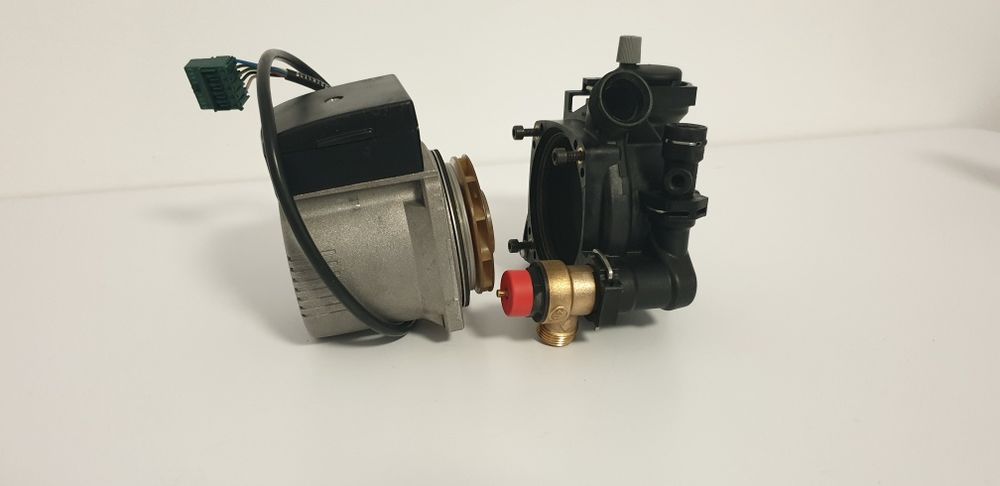 Pompa Recirculare Grundfos VPAL-5/2M Centrala Vaillant Turbotec PLUS