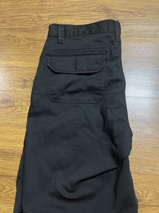 Vand pantaloni cargo negru