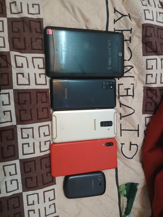 телефоны на запчасти продам