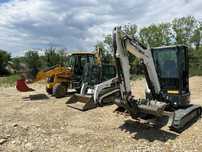 Închiriez buldoexcavator, miniexcavator, bobcat!
