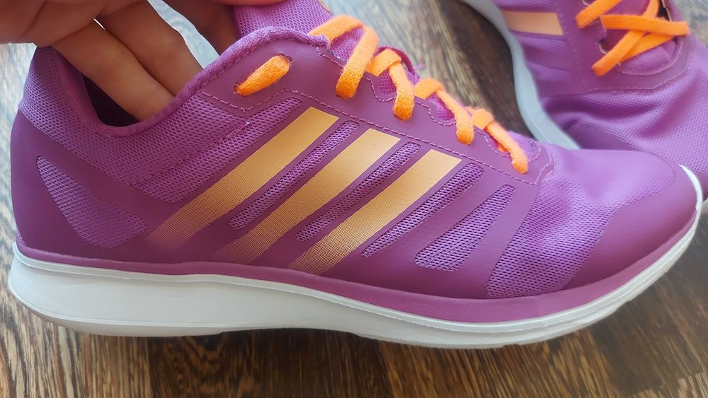 Дамски оригинални маратонки Adidas 40 номер