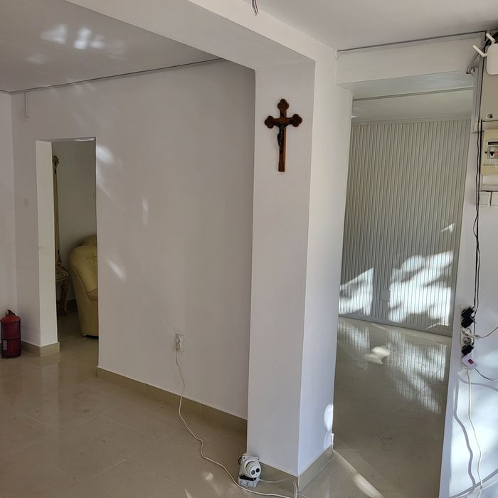 Ofer pt închiriat spațiu comercial aproximativ 35 m pătrați