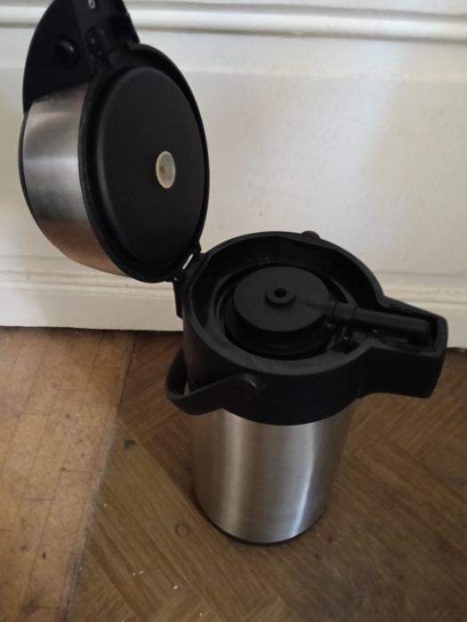 Recipient cafea sau ceai  3 litri cu pompa
