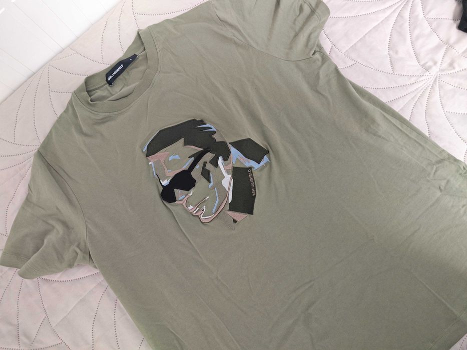 Мъжка тениска Karl Lagerfeld, в отлично състояние.