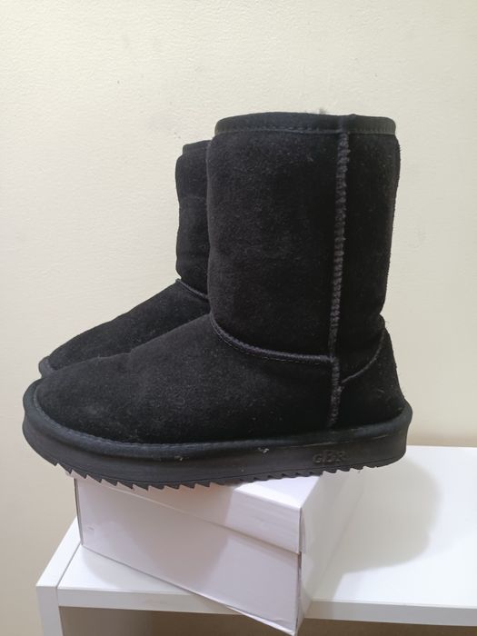 Продам угги натуралка