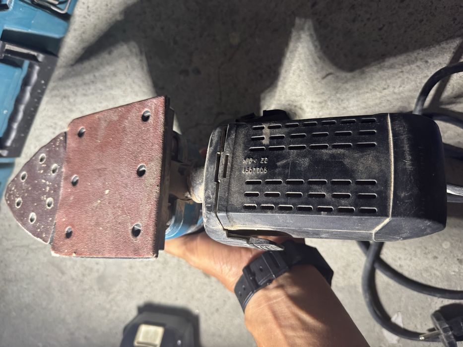 Makita aparat de slefuit cu vibratii
