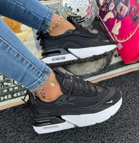 Adidași Nike modele noi