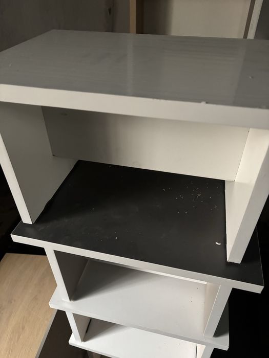 Табуреткалар бар үлкен,кішкентай