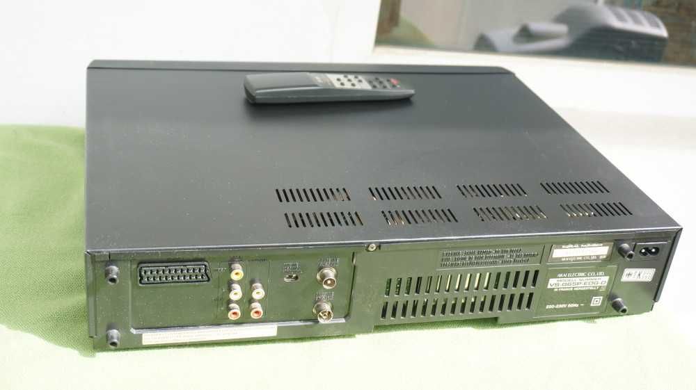 Video recorder VHS AKAI VS-65 Stereo Hi-Fi