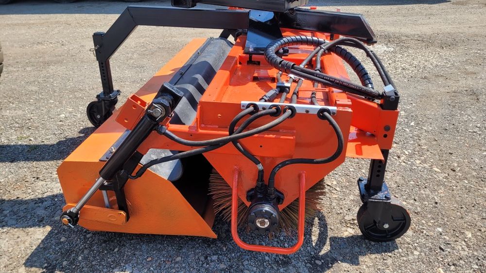 matura rotativa maturatoare stradala buldoexcavator perie moto utilaj