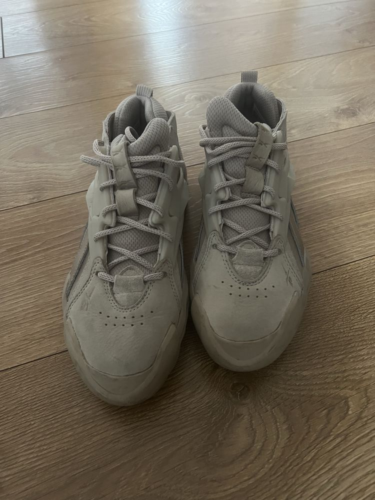 Reebok cardi B 39
