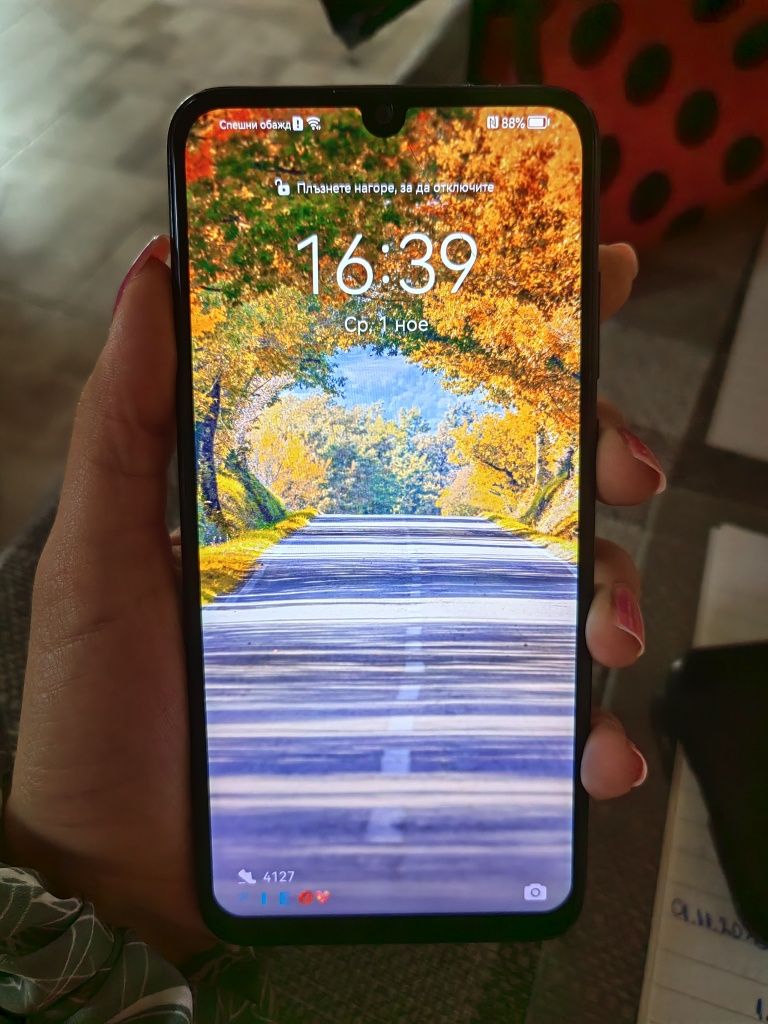 Телефон Huawei P smart 2019