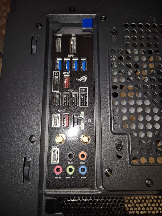 Placa de baza ASUS ROG STRIX B650E-F GAMING WIFI  Socket AM5