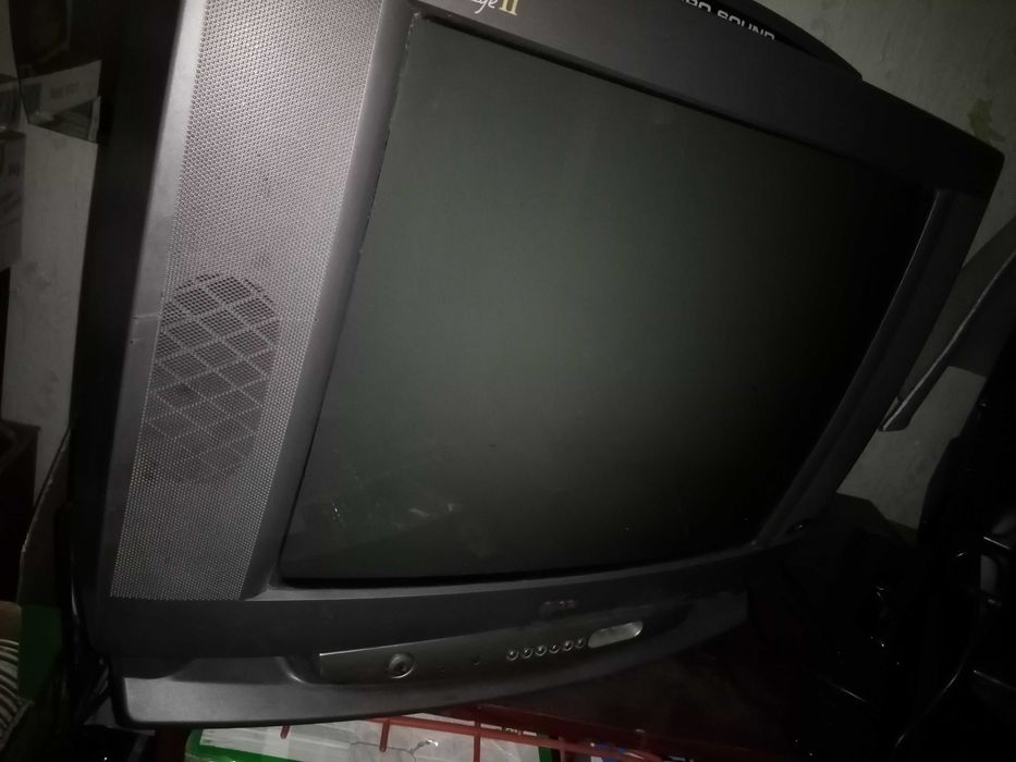 TV 21 " LG  golden ey 2"-50лв  плоско правоъгълен+ стерео звук