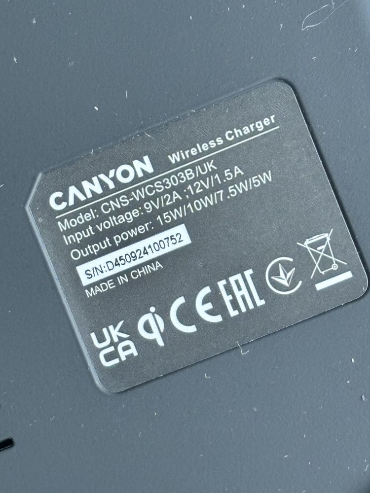 Canyon Wireless charger/ Безжично зарядно за Apple