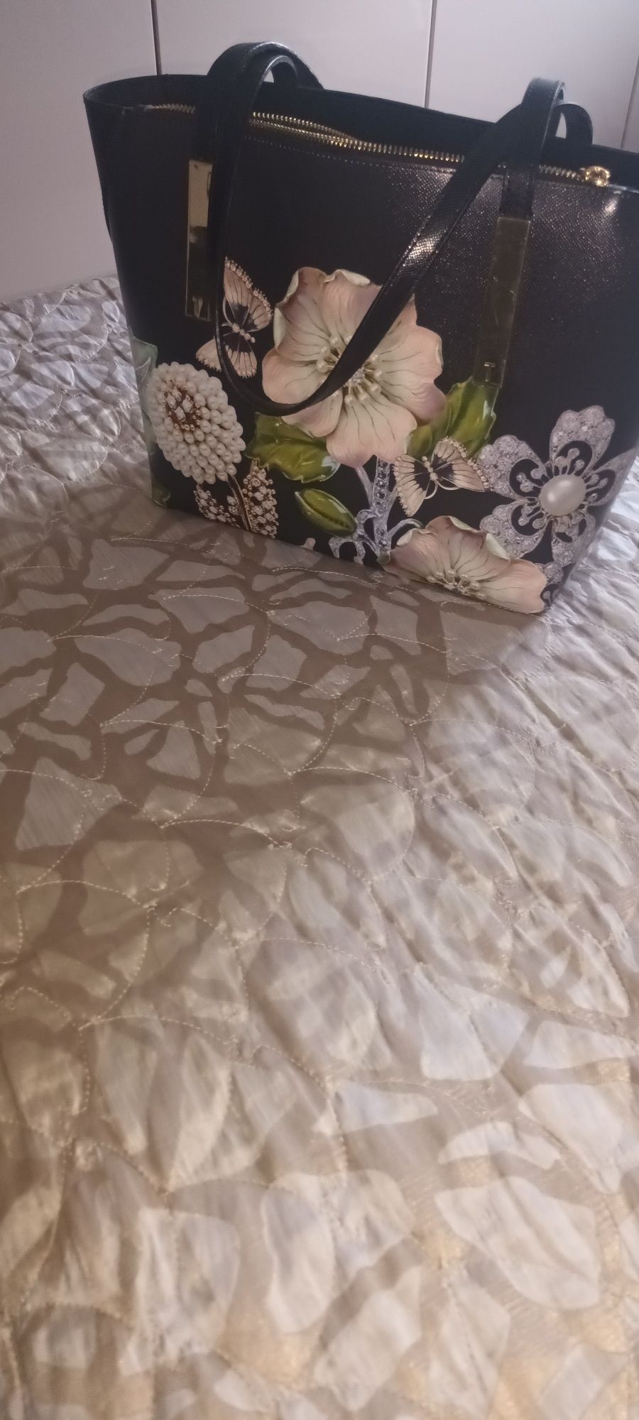 Кожена чанта на Ted Baker