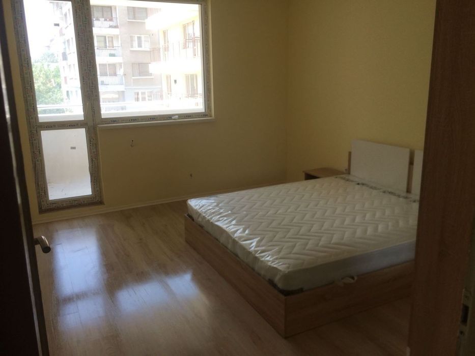 Продава се Тристаен апартамент в София, Банишора - 101 кв.м за 1951 €/кв.м - Снимка #2
