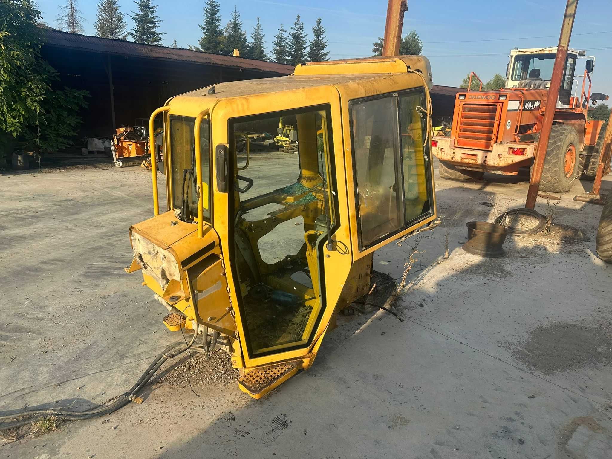 Cabina pentru buldozer Caterpillar D6N