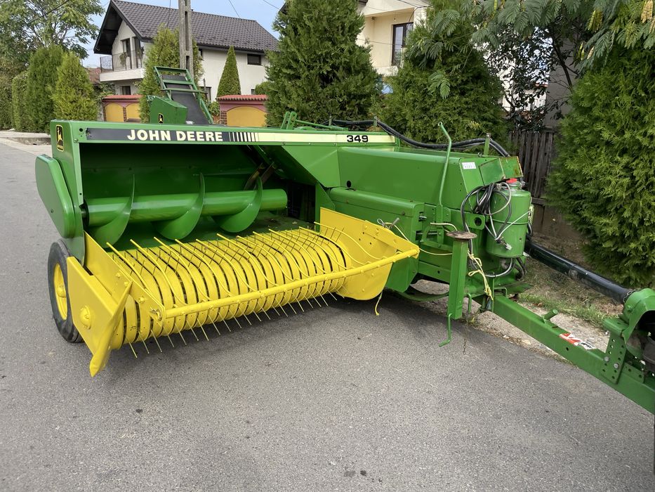 Presa de baloti ( balotat ) Claas Markant 65 , 51, Welger , John Deere