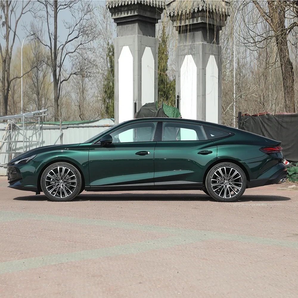 SAIC MG7 автомобиль 2024