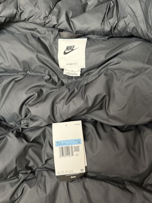 Мъжко яке Nike Air Max якетое чисто ново