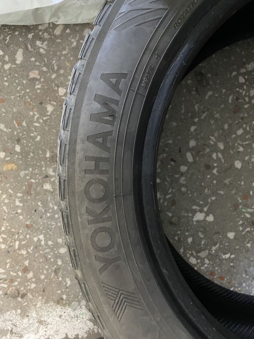 Продам Зимние шины YOKOHAMA 215/55 R17