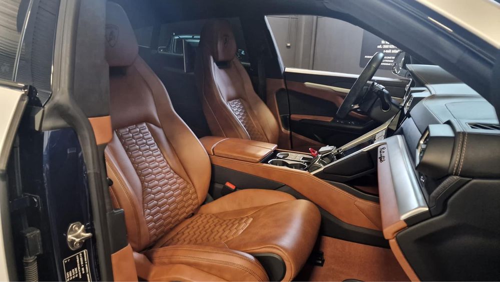 Vand Lamborghini Urus 210000€+TVA