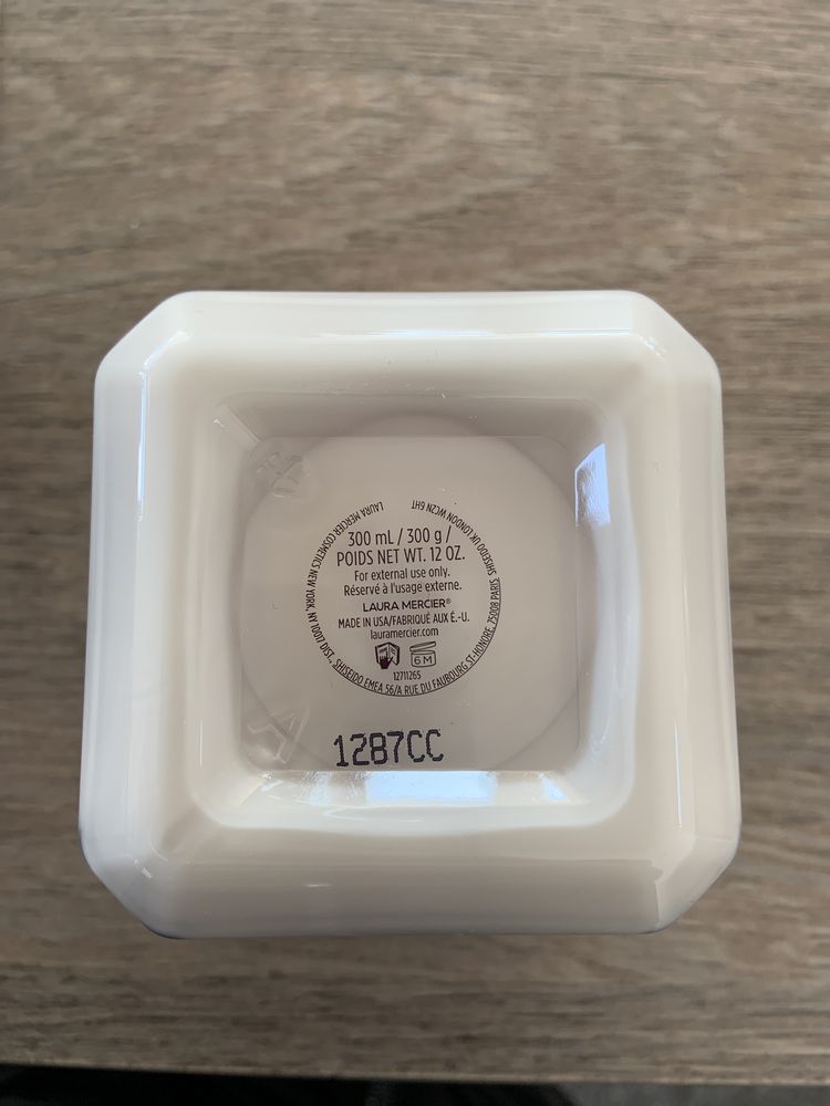 Crema de corp Laura Mercier