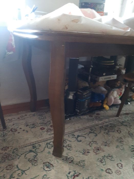 Срочно продам стол и 6 стула