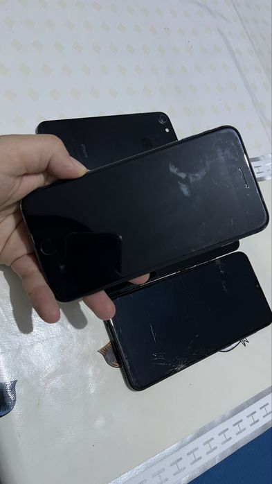 Продам смартфоны