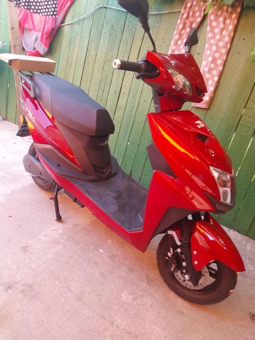 Vand scuter electric