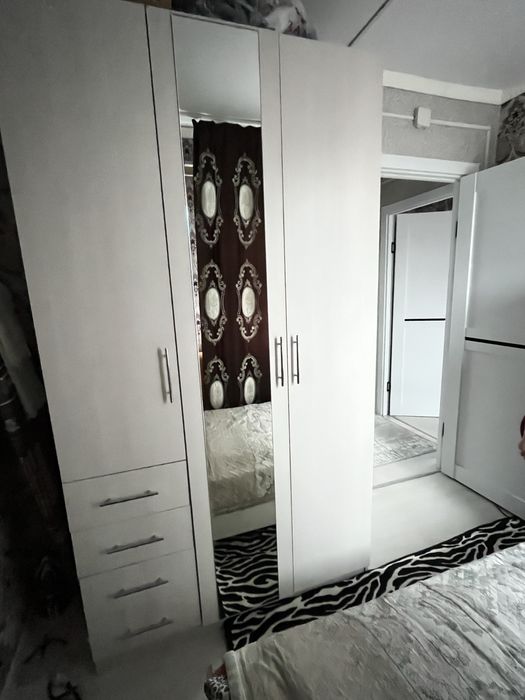 Продам спальный шкаф