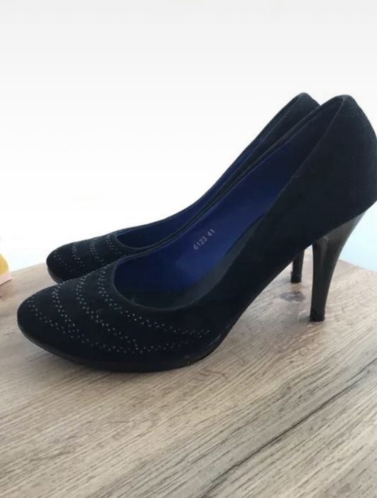 Pantofi cu toc negru elegant