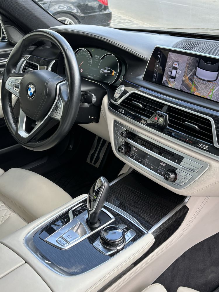 BMW Seria 7 G11 2017 Vireaza spatele Cheie smart Soft close Full!