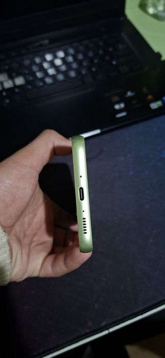 Samsung Galaxy A34 5G Lime
6/128GB
Holati yaxshi 
Korobka yo'