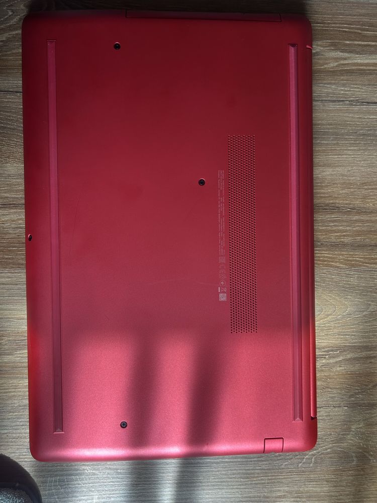 Лаптоп HP 15-da0087nu
