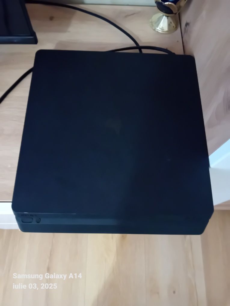Ps4 în stare excelenta