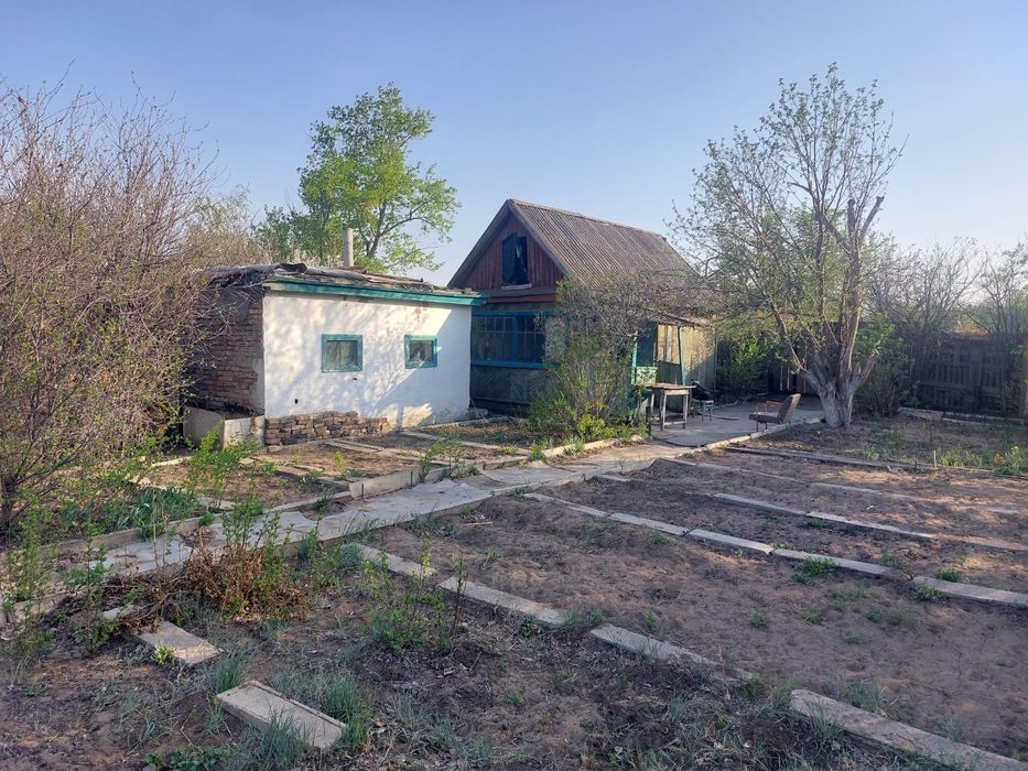 Продаётся дача с домиком,баней